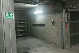 Box / Garage - Genova